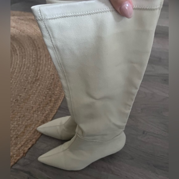 RAYE Curve Boot in Bone White - Picture 10 of 12